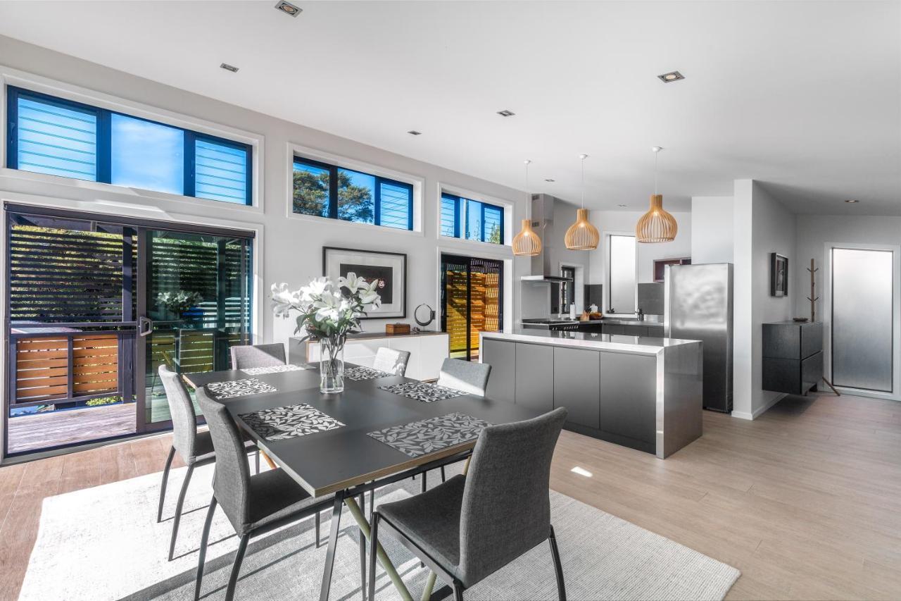 Villa Taonga With Sea Views By Waiheke Unlimited Oneroa Exterior foto